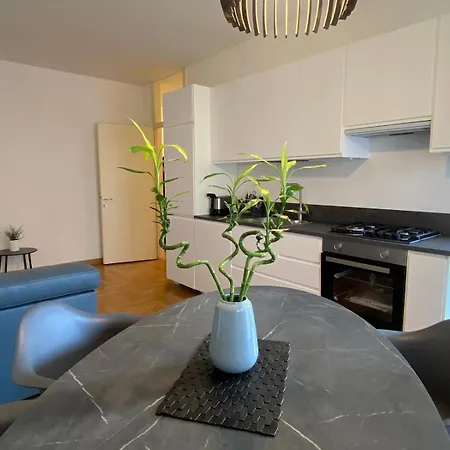 The Sunrise - Central In With Balcony * Como